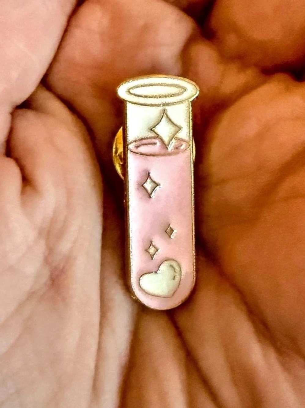 New Small Enamel Pink Love Potion Tube Pin Corsage Brooch Science Gift Jewelry